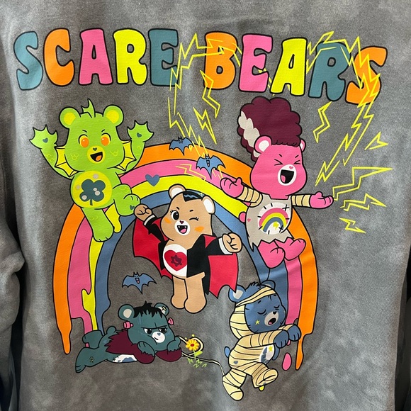 🔥3/$18🔥 Gray Scare Bears Sweatshirt - Picture 4 of 4